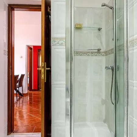 Spacious 2bedroom Close To Amoreiras By Guestready Lisboa